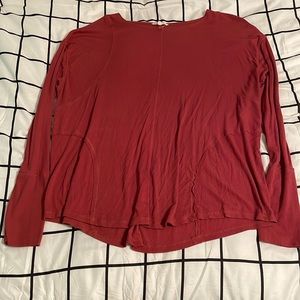 Women’s long sleeve top size small